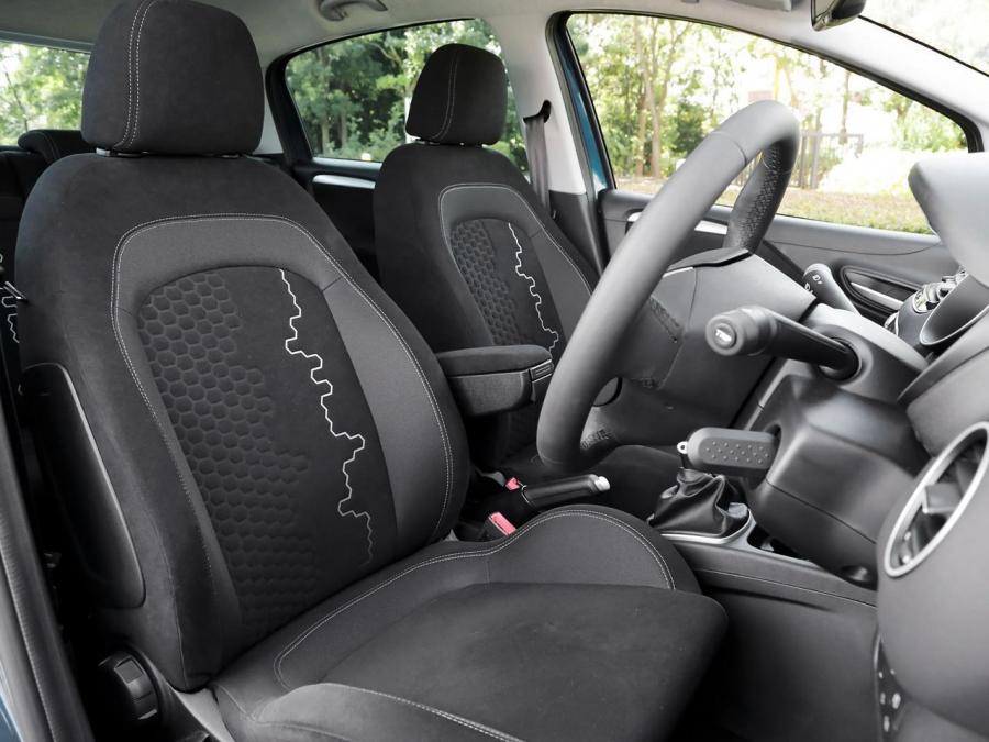  Fiat Punto 2012 года  (JP) (фото 4 из 6)